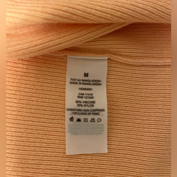 2 pieces set orange crop top and a matching cardigan - Picture 5 of 5